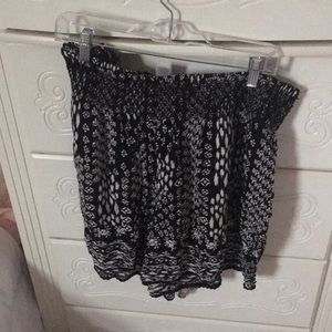 Flowy elastic shorts